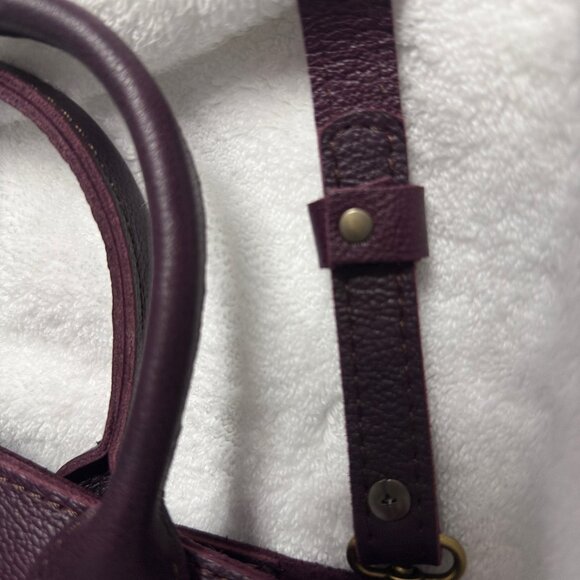 Portland Leather Large Premium Raindrop with zipper in plum. - Picture 4 of 10